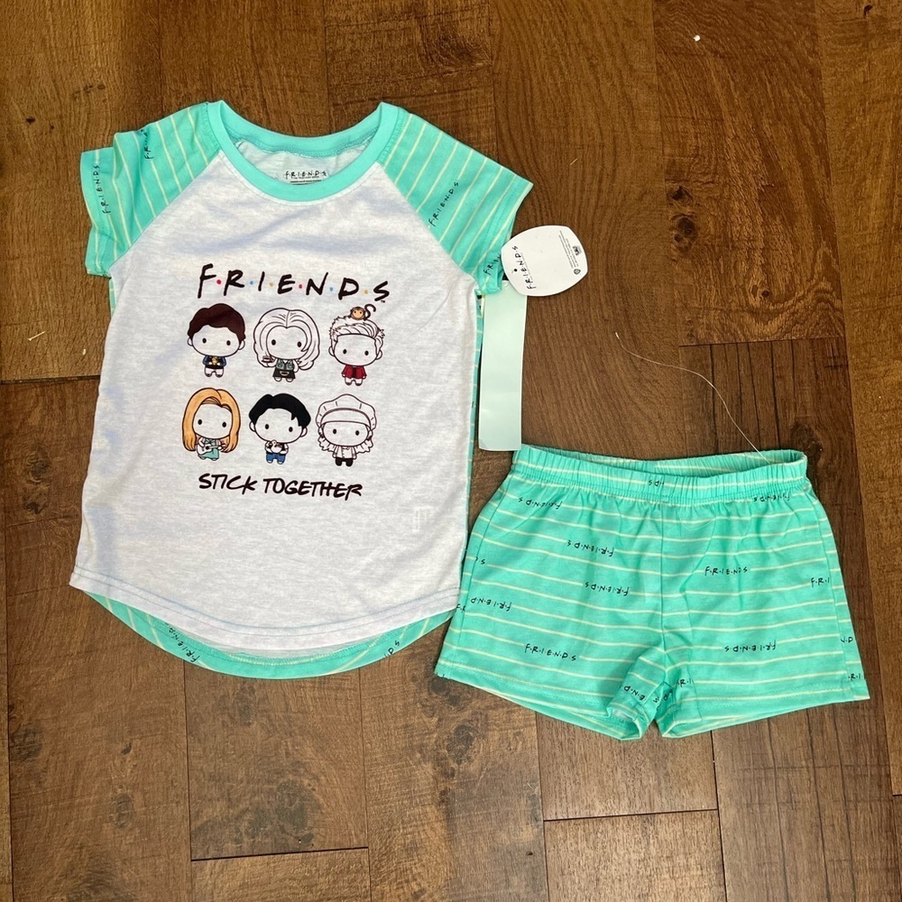 Nwt friends two 2 piece pajama set girls Sz extra small XS 4/5 shorts SS shirt